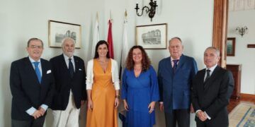 CUERPO CONSULAR DE SANTANDE Y LA ALCALDESA