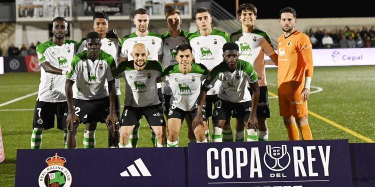 Once titular Racing partido Copa del Rey