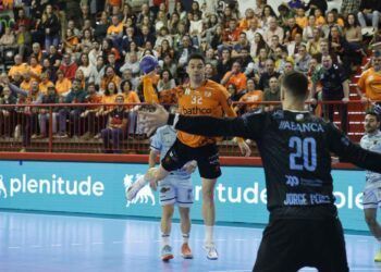 Ángel Fernández jugador Bathco BM Torrelavega