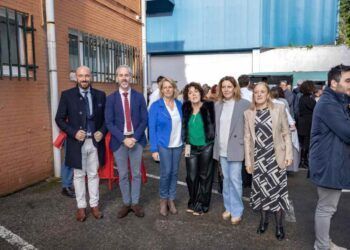 De izquierda a derecha, Miguel González, Sergio Silva, María Jesús Susinos, Mónica García, Carmen Fernández e Isabel Urrutia