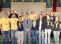 El consejero, con algunos de los deportistas premiados