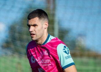 El jugador del Real Racing club Mantilla
