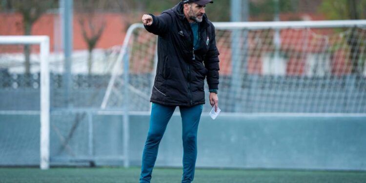 Ezequiel Loza entrenador del Rayo Cantabria