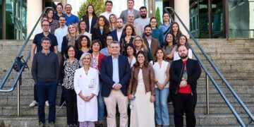 Foto de familias de los participantes hoy en la jornada divulgativa