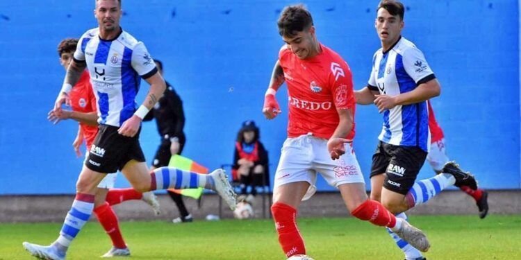 Héctor Tirado Jugador del CD Laredo