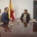 Imagen de la reunión, de izquierda a derecha, Ana Alonso, Carlos Mirapeix, María José Sáenz de Buruaga y Luis Martínez Abad