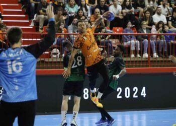 Guilherme Linhares en un partido del Bathco BM Torrelavega