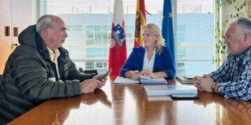 La consejera María Jesús Susinos con el Alcalde de Saro Miguel Ángel Prieto y el Concejal Higinio Rábago