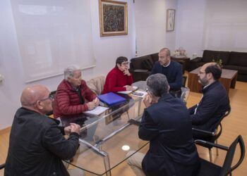 Imagen de la Reunión del Alcalde y miembros de la junta vecinal de Torrelavega