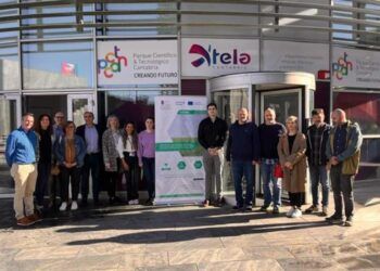 Participantes durante las reuniones de trabajo que se realizaron en el edificio Xtela del PCTCAN