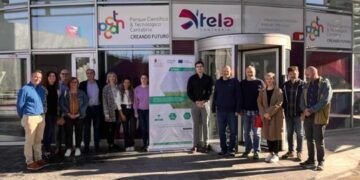 Participantes durante las reuniones de trabajo que se realizaron en el edificio Xtela del PCTCAN