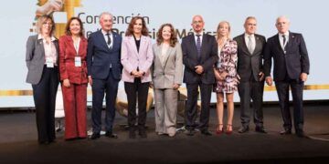 Imagen de los participantes en la VIII Convención de la Profesión Médica