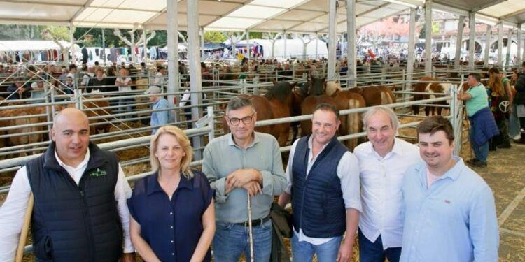 La consejera María Jesús Susinos en la Feria de Los Santos