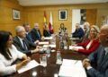 Imagen del Consejo de Gobierno autorizando inversion en valdecilla y carreteras