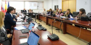 Reunión en el Gobierno cántabro de las comunidades Avantius/Vereda