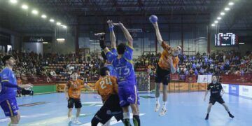 Jugada del partido Bathco BM Torrelavega - Recoletas Atlético Valladolid