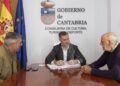 Reunión del consejero con el alcalde de Voto