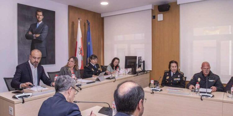 El alcalde, Javier López Estrada, ha expresado su “agradecimiento” a la Guardia Civil