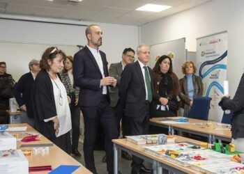 Momento de la visita al Centro de Orientación y Emprendimiento de Cantabria