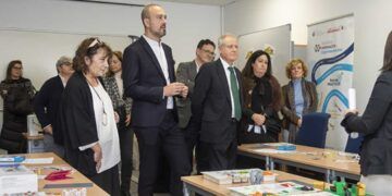 Momento de la visita al Centro de Orientación y Emprendimiento de Cantabria
