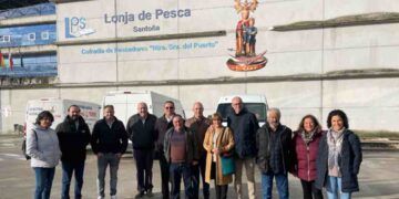 Imagen de la delegación del Grupo de Acción Costera Costa da Morte durante su visita a Santoña