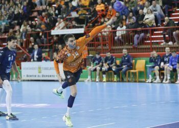 Partido de la Liga Plenitude entre Bathco BM Torrelavega y Atlético Valladolid.