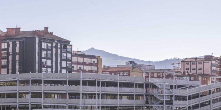 Obras del aparcamiento en altura de La Carmencita en Torrelavega