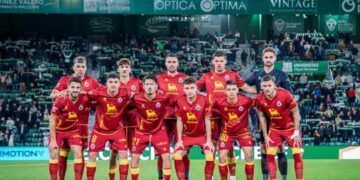 Once inicial del Racing de Santander durante el partido contra el Elche.