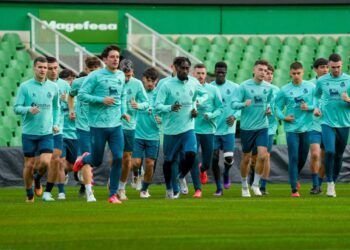 Racing entrenando en el sardinero