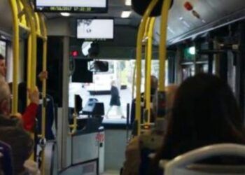 Autobús del TUS en Santander durante los horarios especiales de Navidad