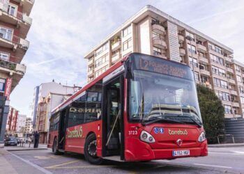 Vehículo del Torrebus en Torrelavega.