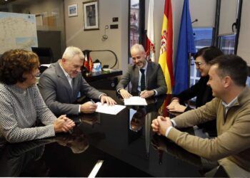Firma del convenio para la FP Dual en Cantabria entre Educación y PYMETAL