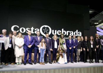 El Gobierno promociona Costa Quebrada en Fitur