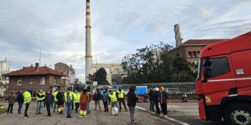 Concentración en Fabrica Solvay Trabajadores Katoen Natie