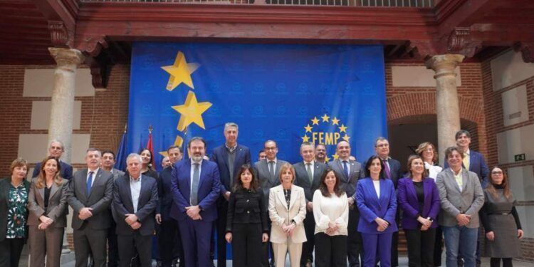 Gema Igual participa en la reunión de la Junta de Gobierno de la FEMP