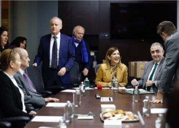 María José Sáenz de Buruaga y Norcantabric impulsan la producción de salmón en Cantabria