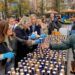 Reparto del roscón solidario en Santander en la Plaza del Ayuntamiento