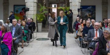Buruaga y Revuelta en el acto de la celebración del Estatuto de Autonomía