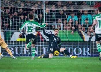 El Racing más líder tras su victoria frente al Málaga