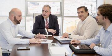 Reunión Consejero y alcalde para el programa del Paseo Marítimo de Laredo