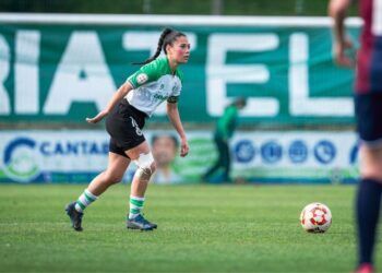 Racing y Avilés industrial cruzan sus caminos en Astillero