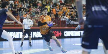 Carlos Gómez amplía su contrato con el Bathco BM Torrelavega