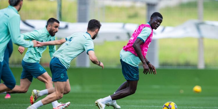 Racing de Santander quiere seguir fuerte en casa