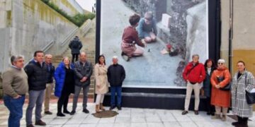 Fernández de Isla luce un mural con historia y emoción