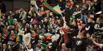 Apoyo masivo para Alega Cantabria en un partido clave por la permanencia