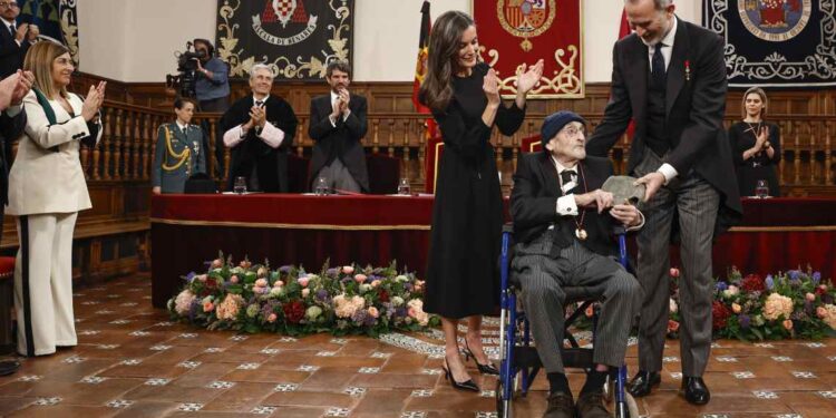 Álvaro Pombo recibe Premio Cervantes