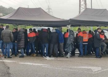 Se aumentan los días de huelga en Bridgestone