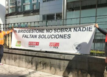 trabajadores de Bridgestone se manifiestan
