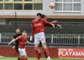 Derrota del CD Laredo ante un eficaz Compostela