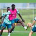 Levante y Racing se enfrente por el liderato